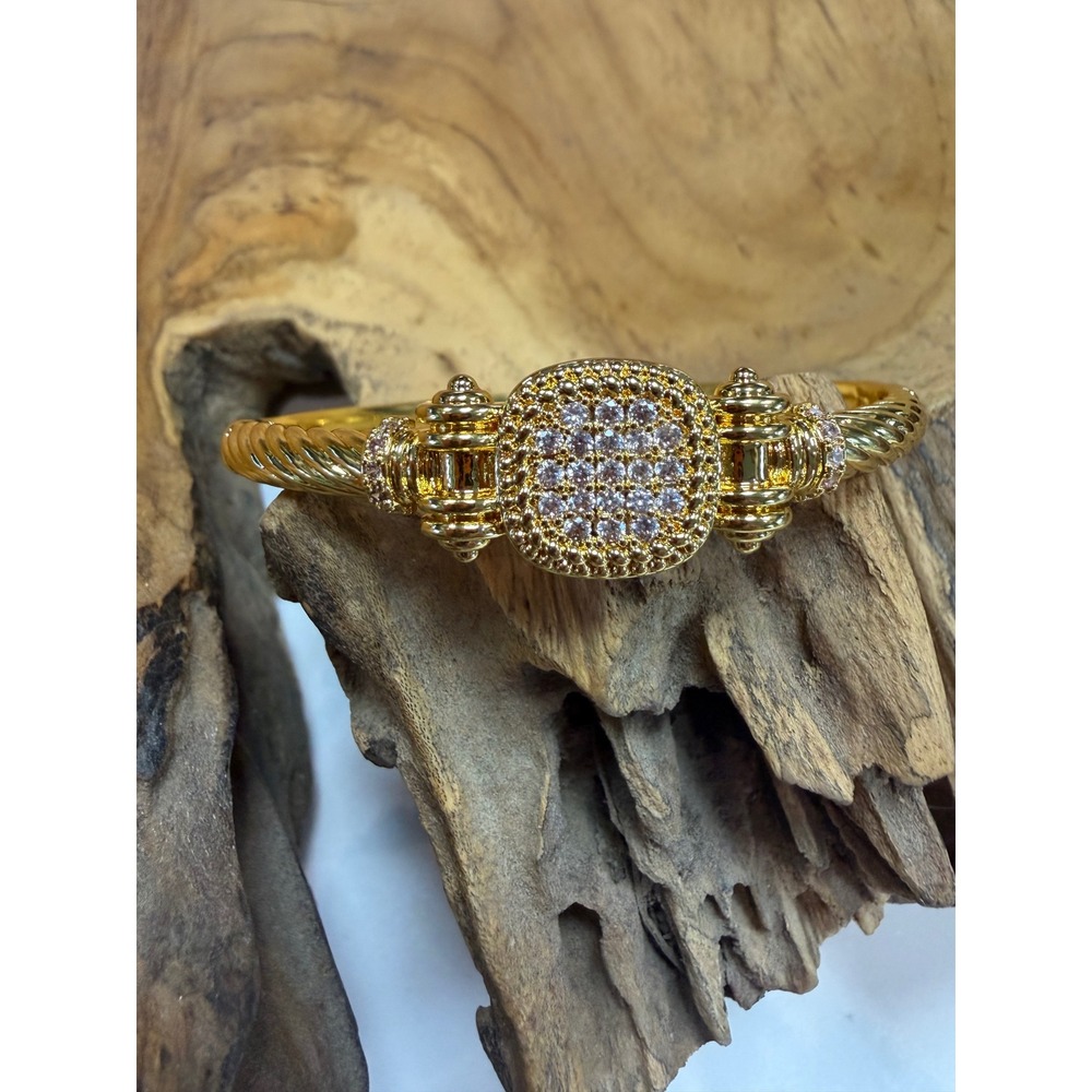 Gold Tone Twisted Cable Hinged Bangle Bracelet Crystal Pave Cushion Station NWOT
